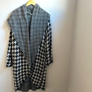 Bryn Walker herringbone large collar wrap lightweight sweater in size XS